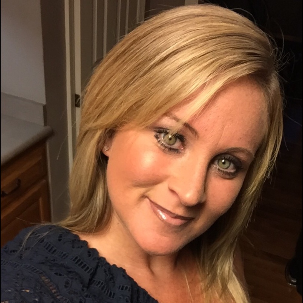 Meet your Posher, Angie